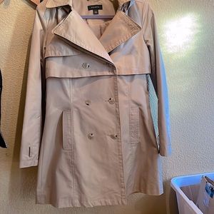 Halogen trench coat - Size Small- removable hood and beautiful details.